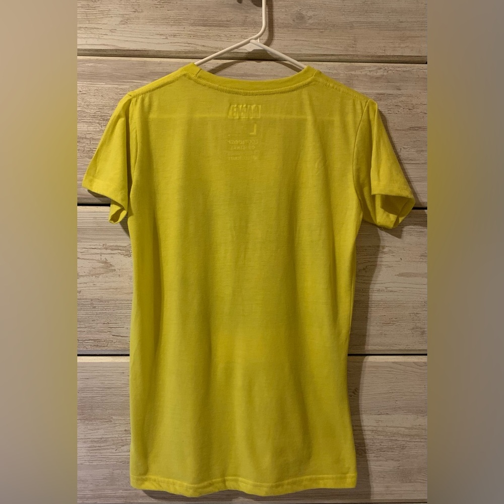 X-Men Loot Crate Exclusive T-Shirt NWOT - Picture 2 of 2